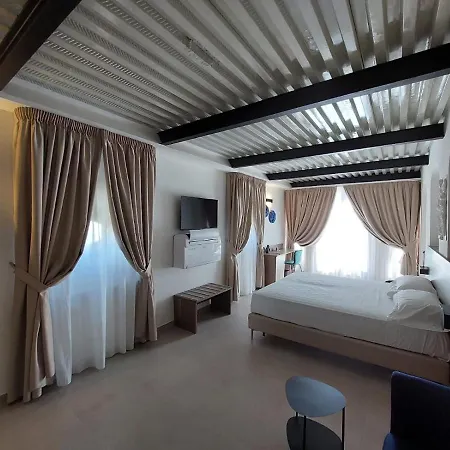 Boutique Palazzo Donna Iulia Hotel