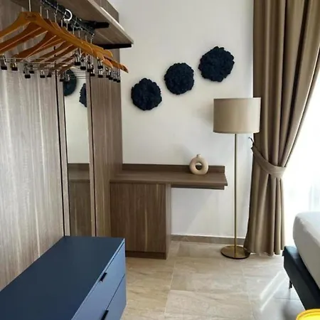 Hotel Boutique Palazzo Donna Iulia 3*
