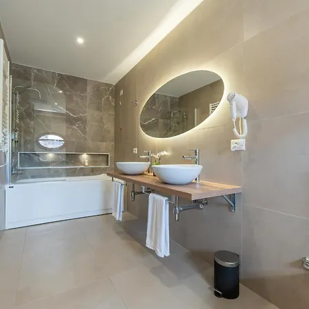 Boutique Palazzo Donna Iulia Hotel
