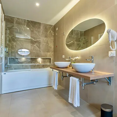 Boutique Palazzo Donna Iulia Hotel 3*